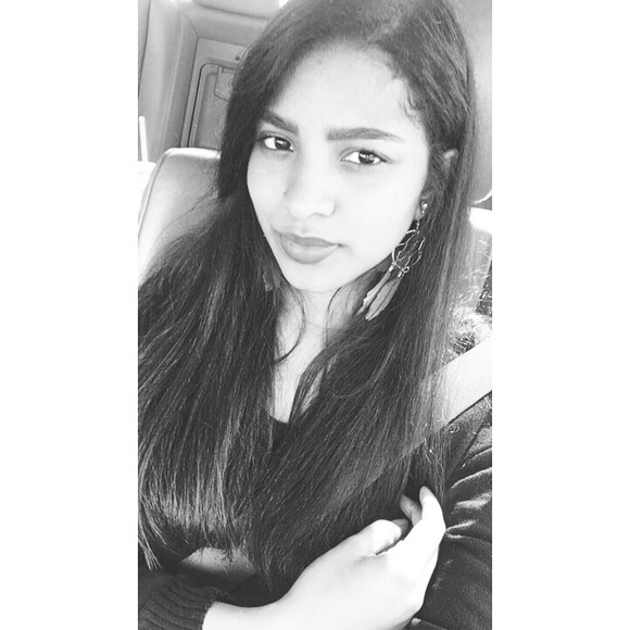 Meet your Posher, Amoré - Picture 1 of 1